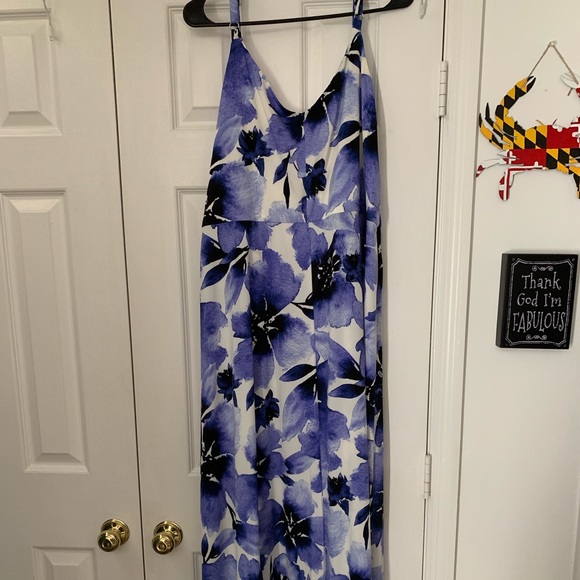 Blue/White floral dress - Picture 4 of 5